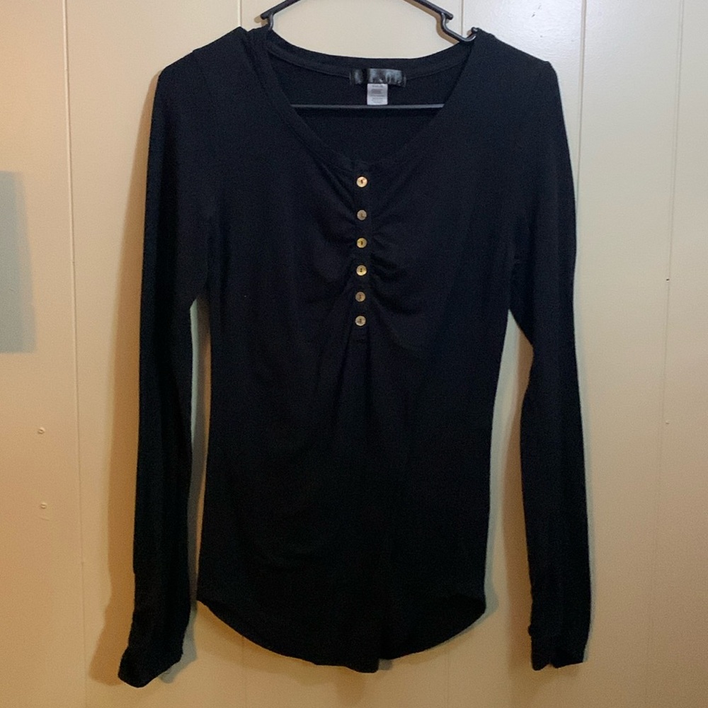 Women’s M black long sleeve tee